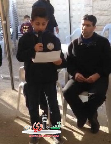 فيديو: طلاب مدرسة جنة ابن رشد يقدمون واجب العزاء لعائلة الشهيد صهيب فريج